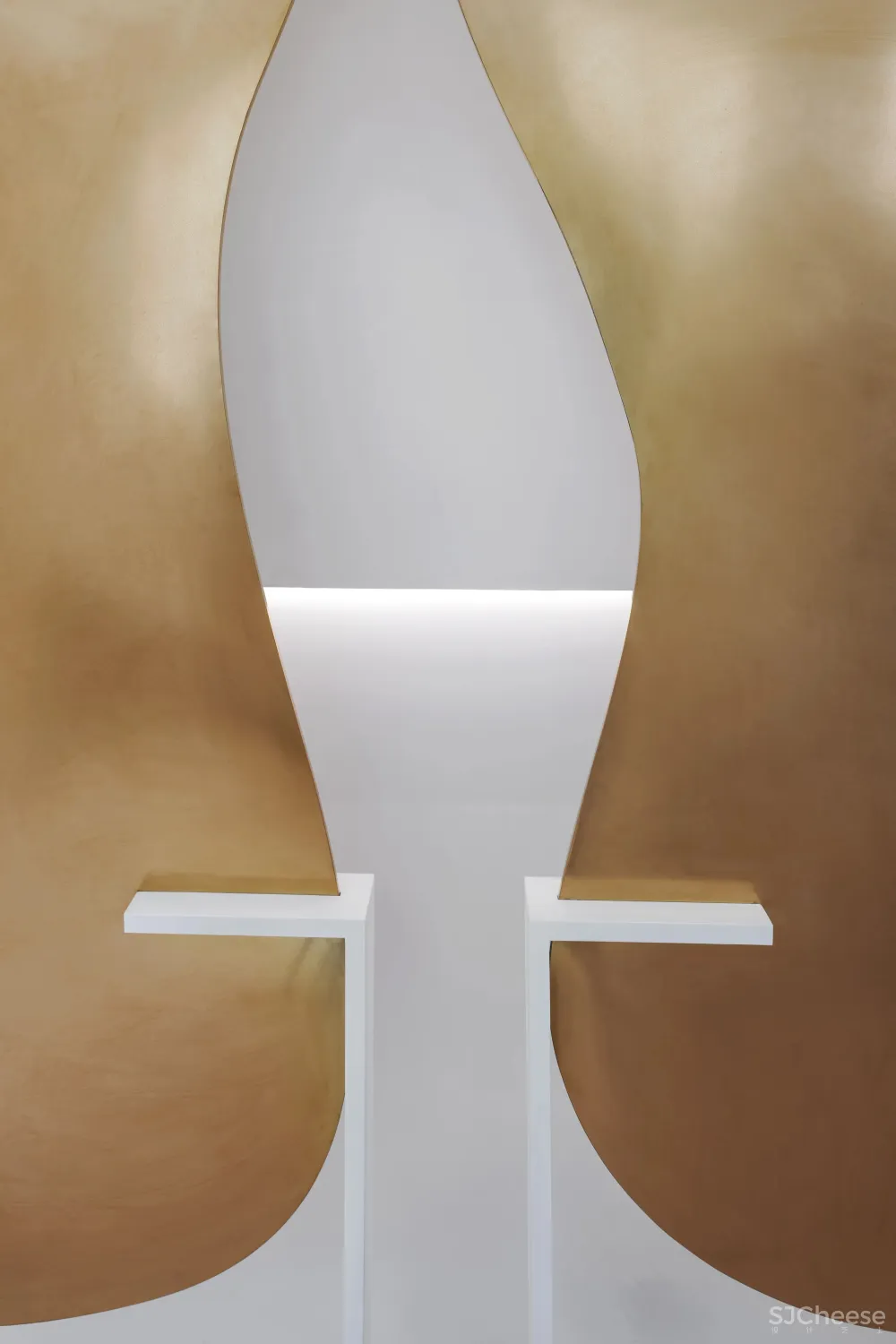 邂逅浪漫海岸，与这座售楼处一起乘风破浪丨斯库图拉