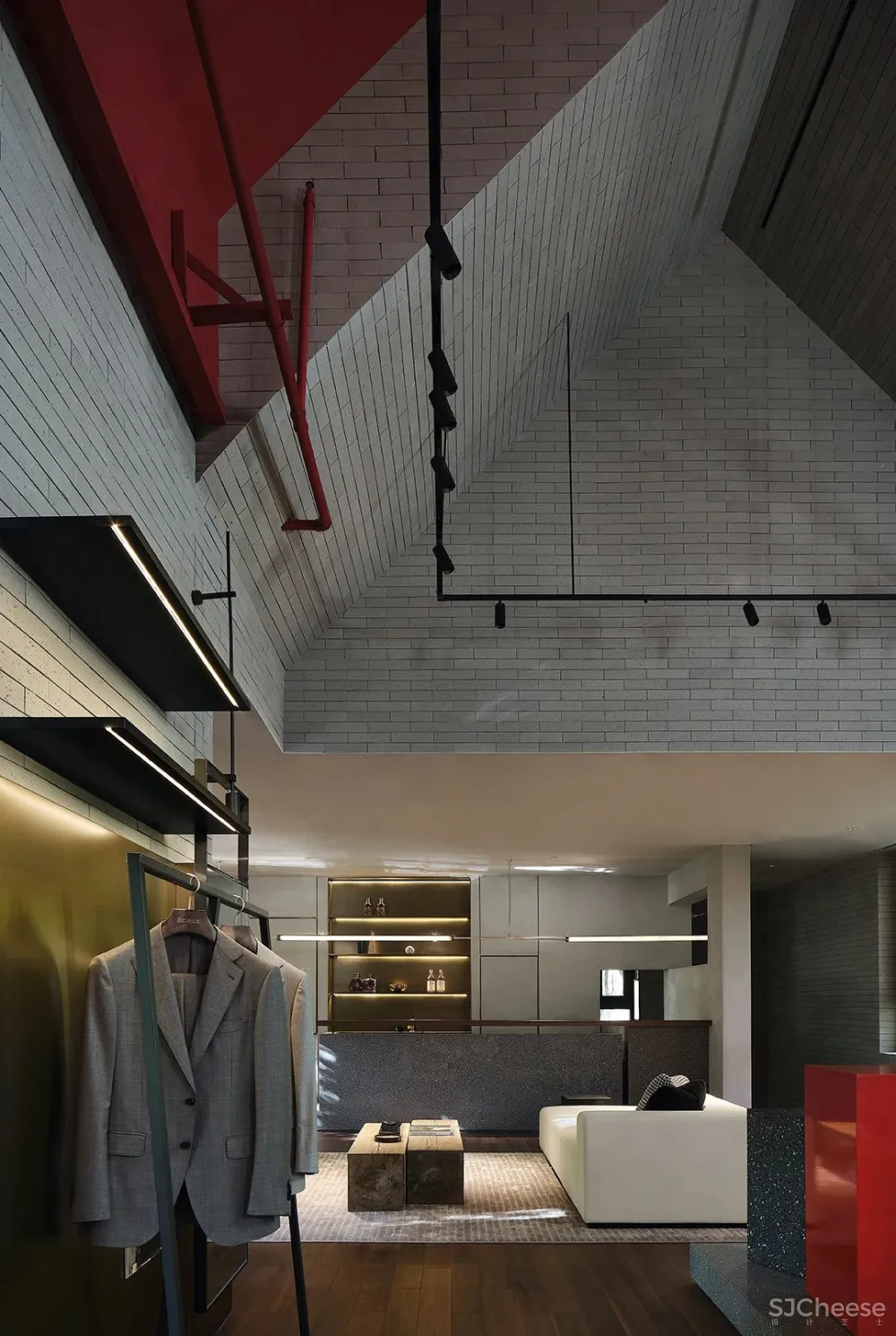 方磊 Smelix 仕觅男装高定,上海老建筑的沉浸式时尚秀场