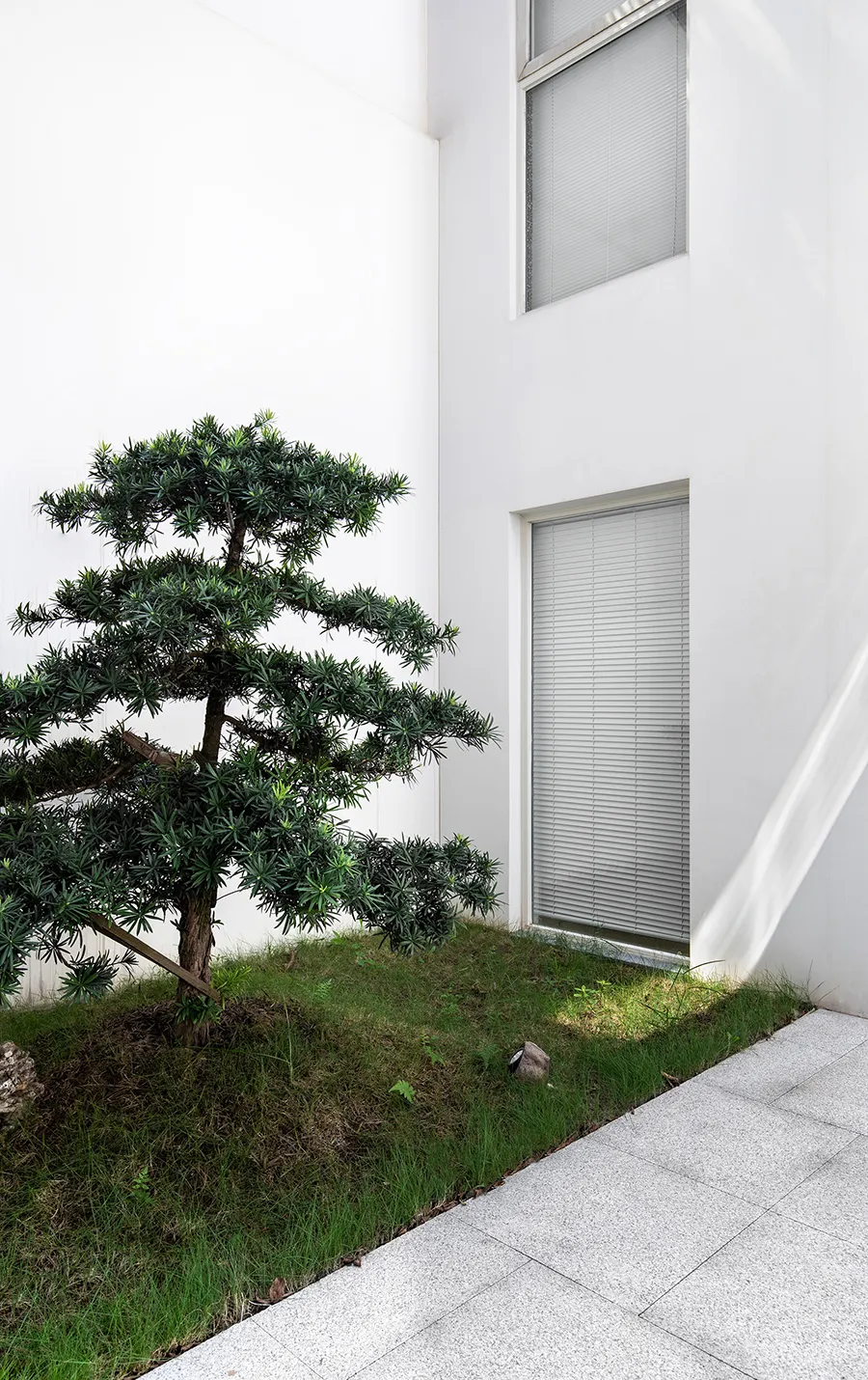 摄影师460㎡黑白极简大宅,越简单越高级!