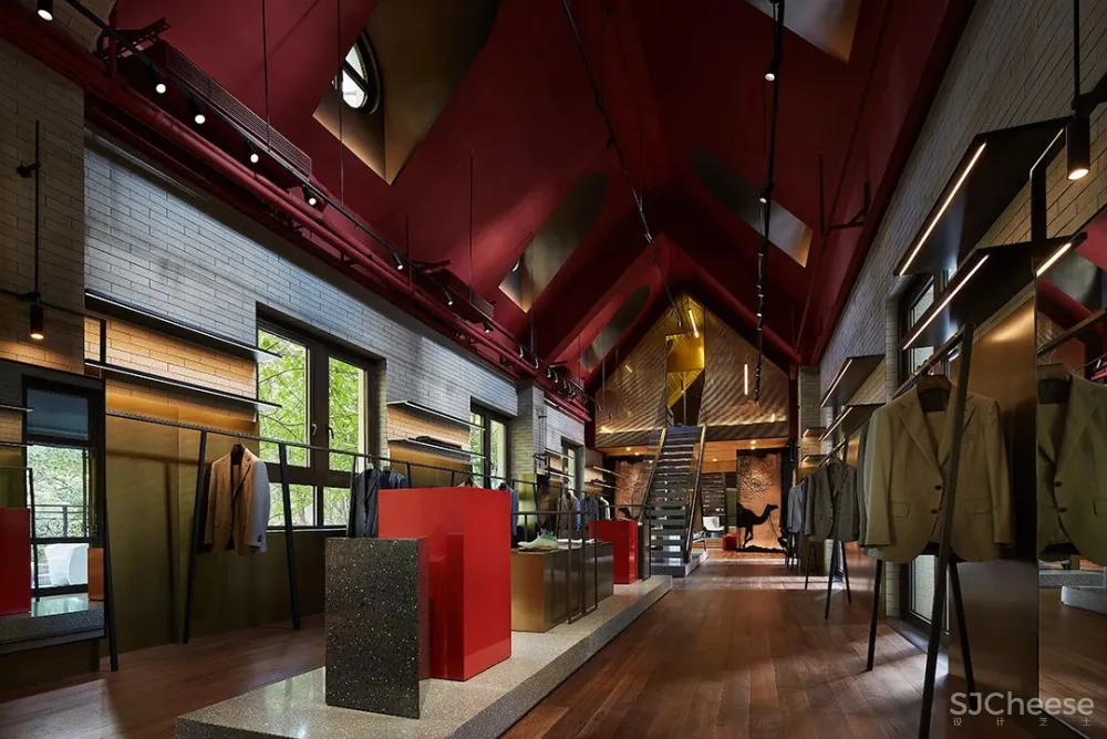 方磊 Smelix 仕觅男装高定,上海老建筑的沉浸式时尚秀场