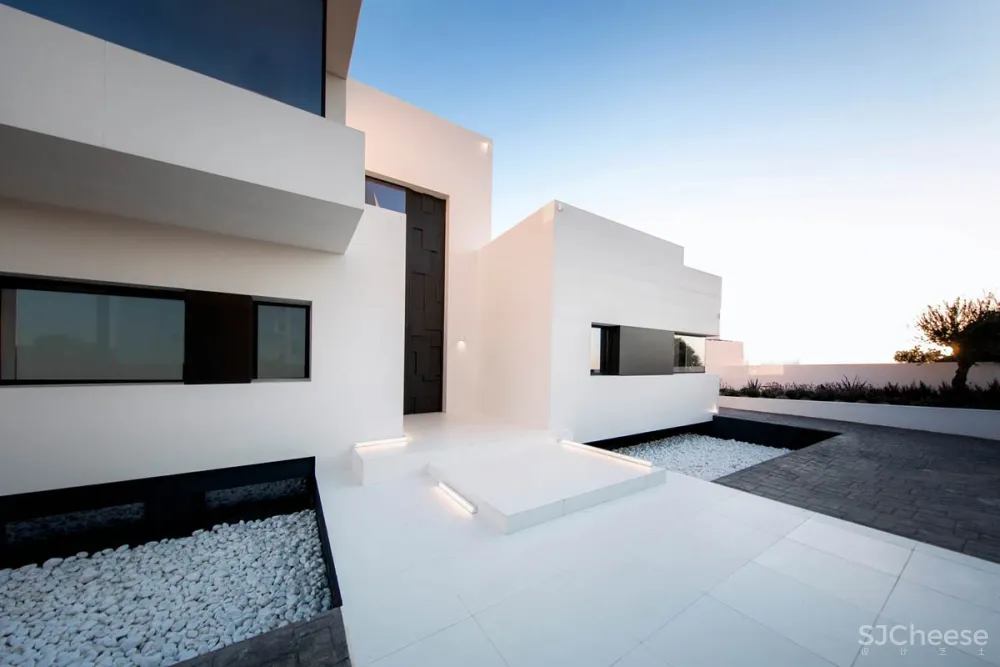 只有这座白色海滨别墅,才配得上加的斯这片海