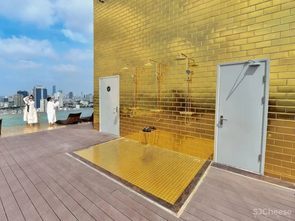 全球首家镀金酒店,究竟是壕气冲天还是俗不可耐?