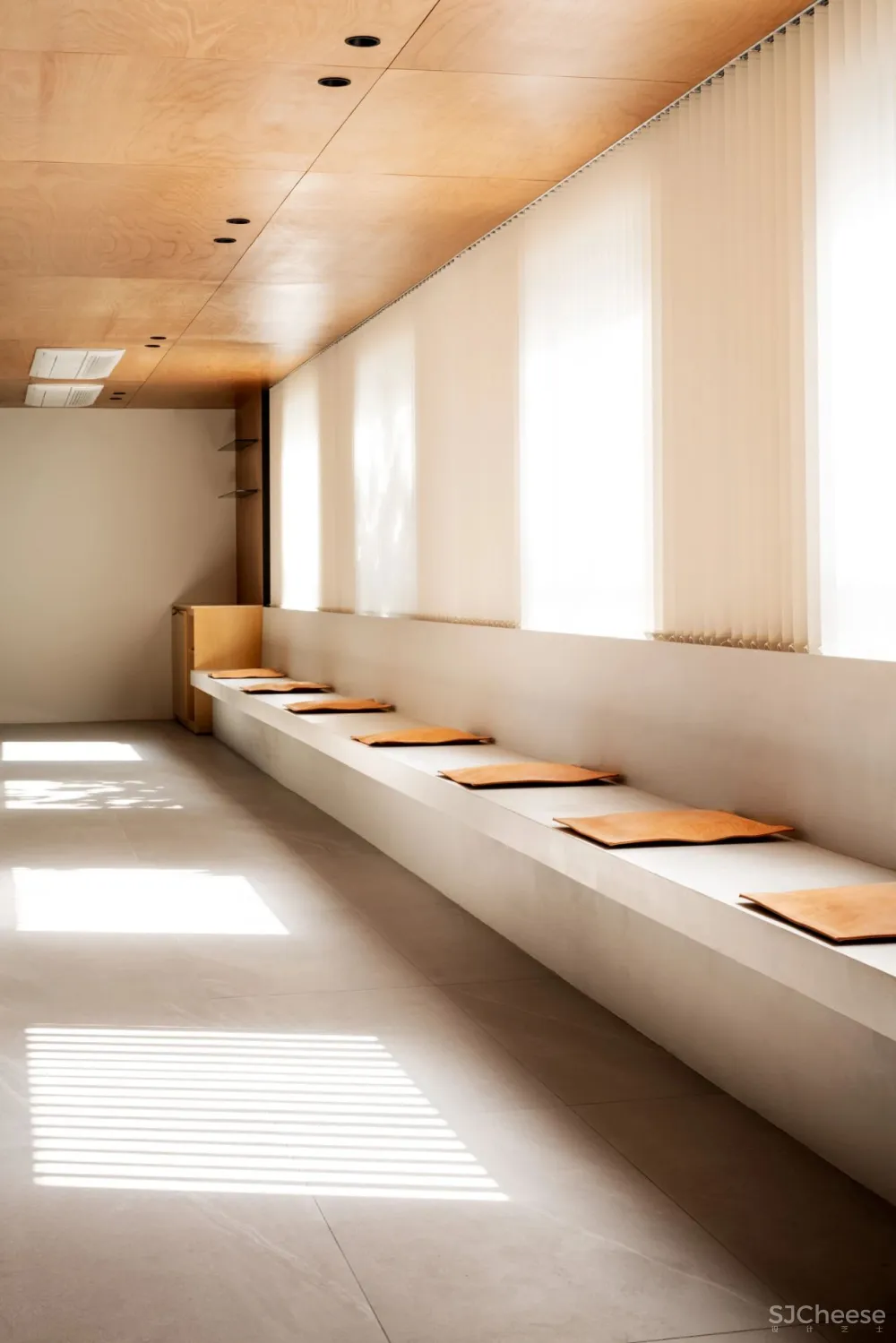 ‘Tanning in the City’ Salon in Seoul by Studio Fragment.