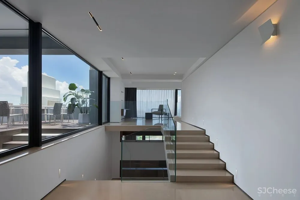 JANMEI 黄洁新 540㎡ 顶层复式,一家人将生活过成了极简诗意