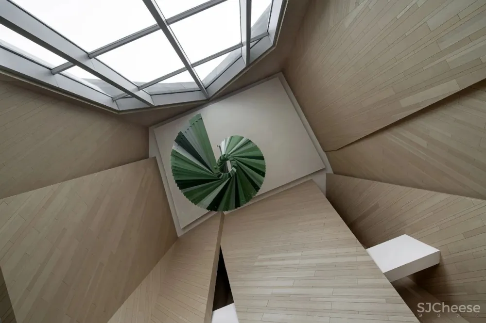 尚壹扬新作丨折线,让空间起舞:旭辉⾦科·贵阳乌当销售中⼼