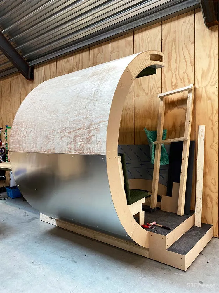 酒店还有共享办公,公区配置也「不讲武德」,网友:联合办公感觉要凉?