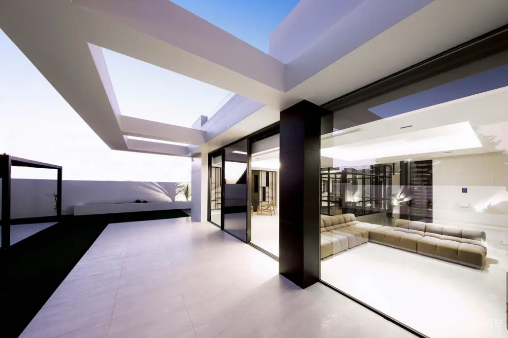 只有这座白色海滨别墅,才配得上加的斯这片海