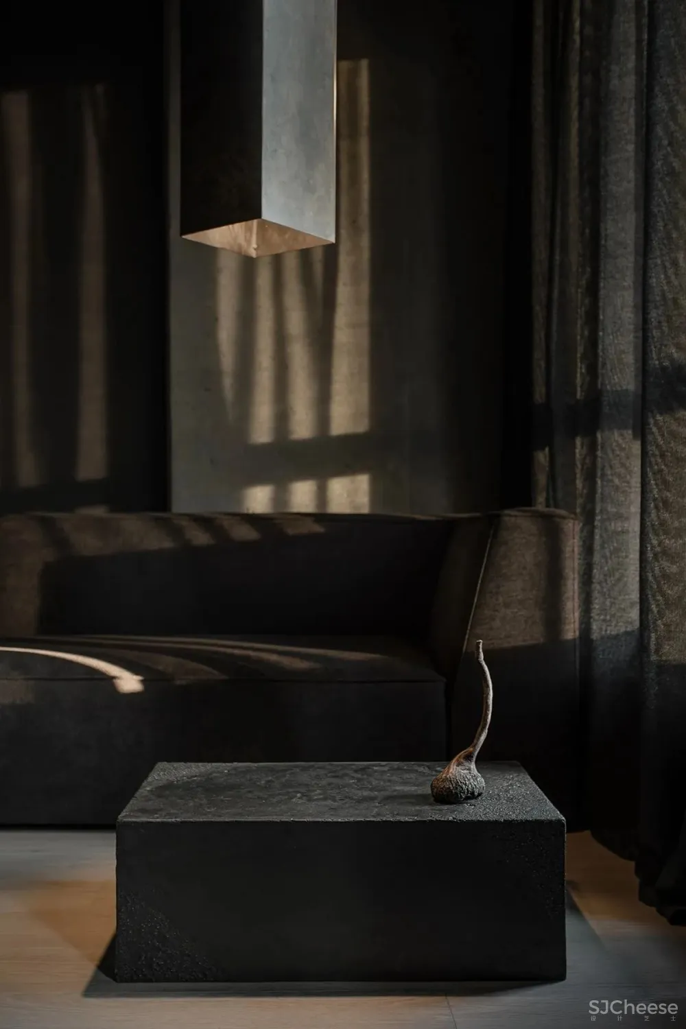 这个43㎡的黑色小户型,才是高贵冷艳的单身贵族豪宅!