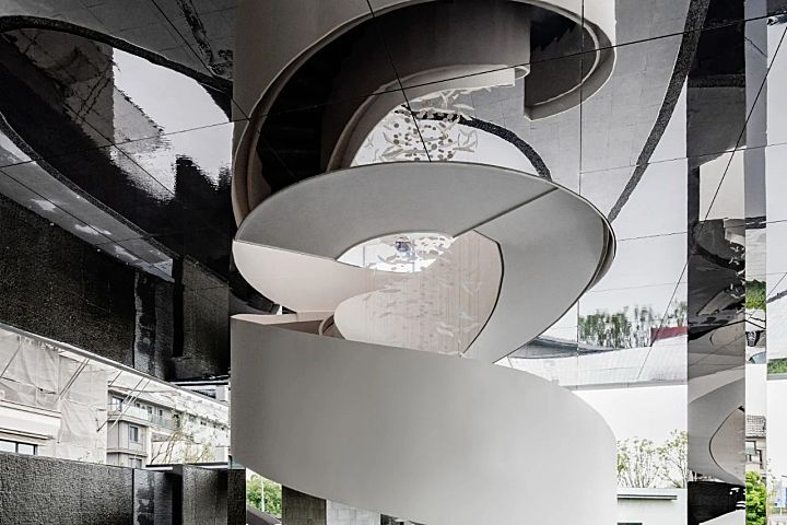 飞视新作 「 浩瀚空蒙 、轻盈通透」融创上海映红桥展示中心