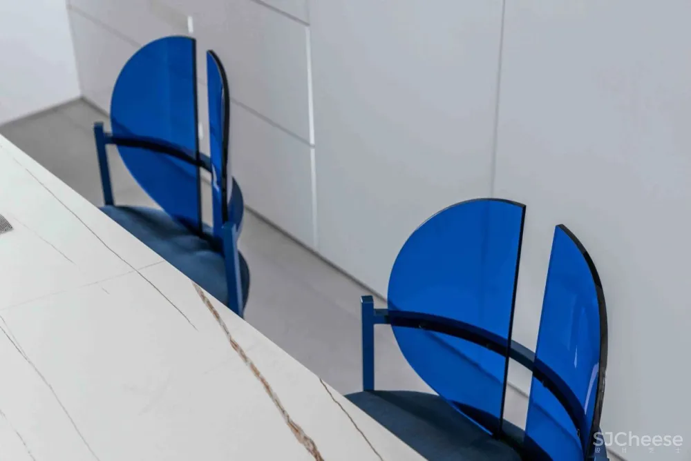 无主灯的极简调性，张弛有度的三代同堂之家｜禄本设计