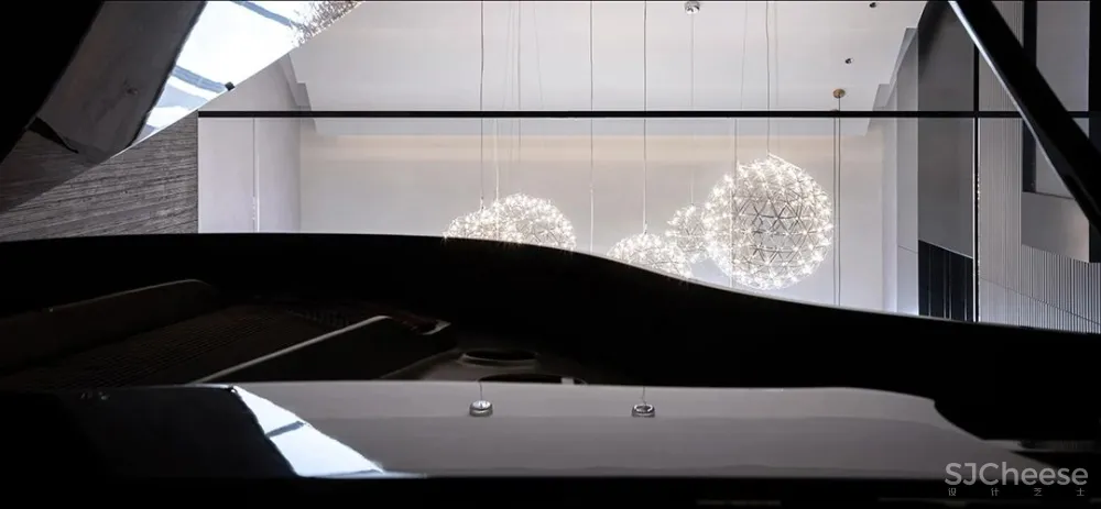 潘天云 600㎡ 奢华江景顶层复式,深邃于空,容纳万境!