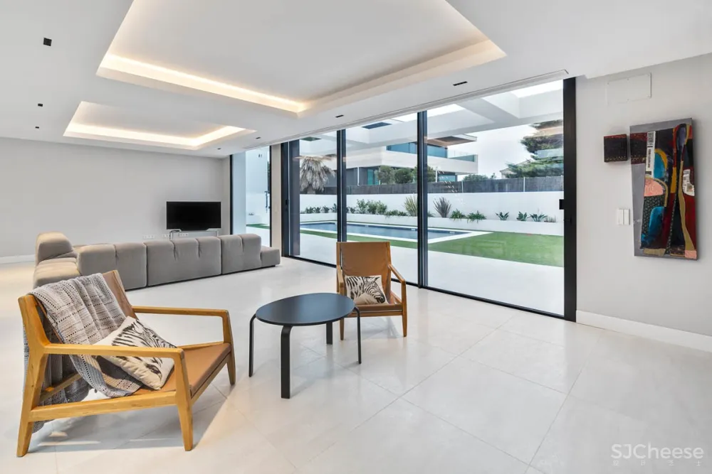 只有这座白色海滨别墅,才配得上加的斯这片海