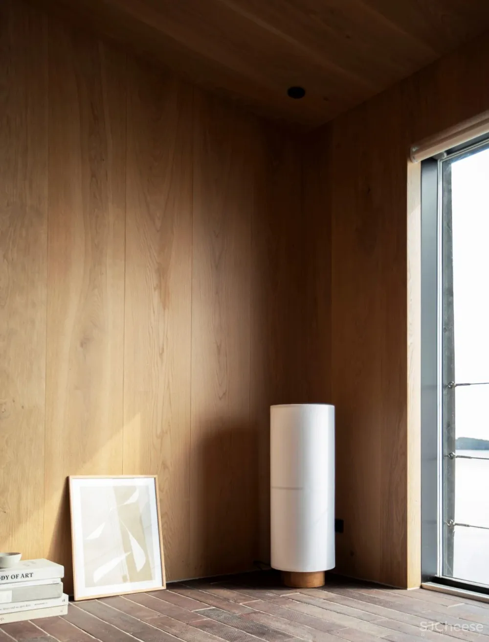 Norm Architects新作|“边境”湖边小屋,北欧式的简约设计美学