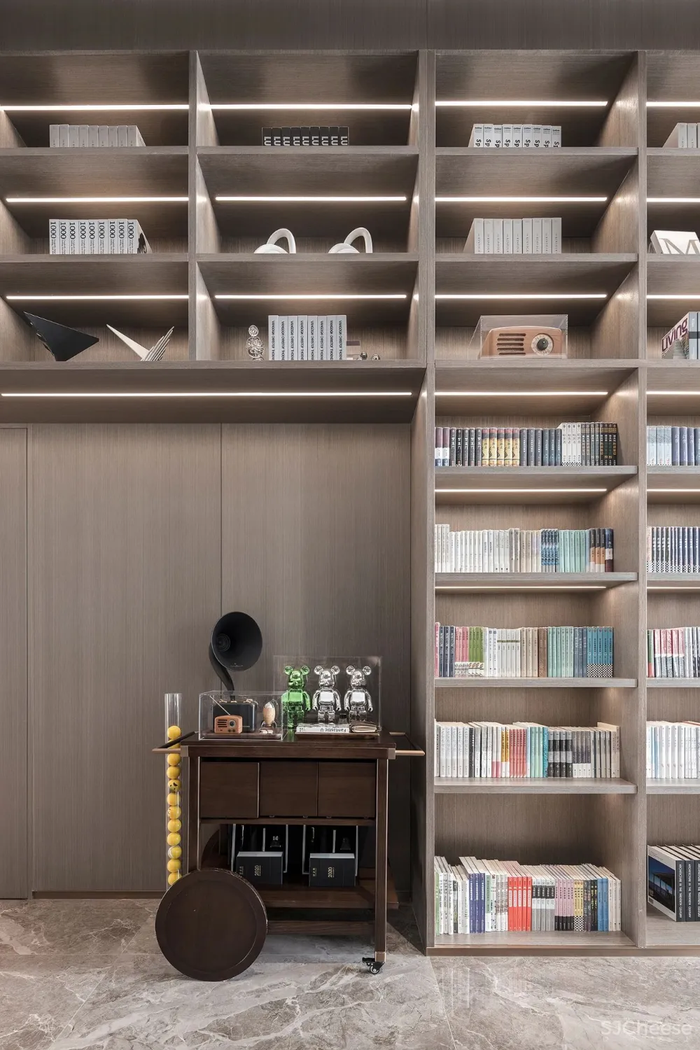 CLV-中海：时尚与温雅邂逅，打造城市里的时光书局！