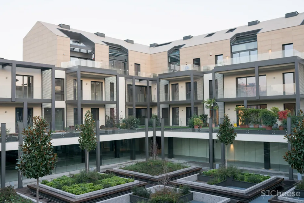 米兰废弃仓库爆改成公寓楼,每个户型都是复式,太有腔调了