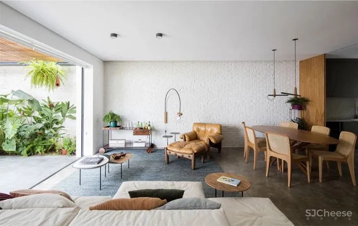 两位金融精英与他们的三个孩子,就要这一份舒缓与无压的生活空间