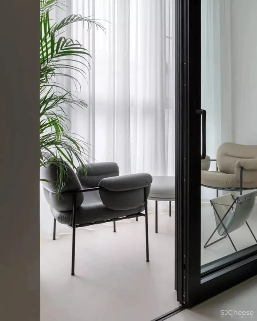 116m² 私宅,简约风格下,却有着强大的收纳空间