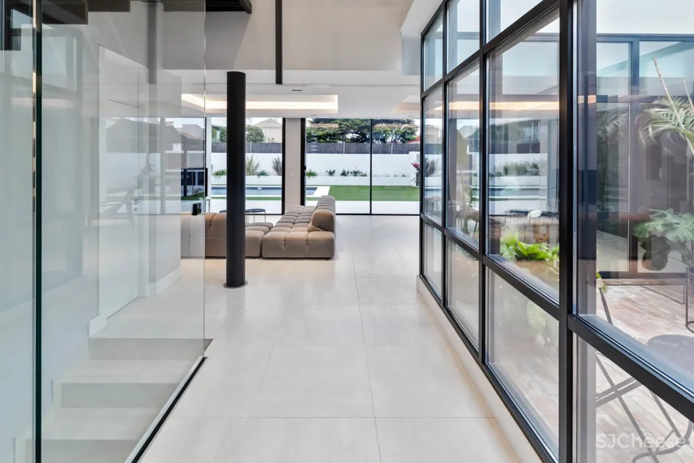 只有这座白色海滨别墅,才配得上加的斯这片海