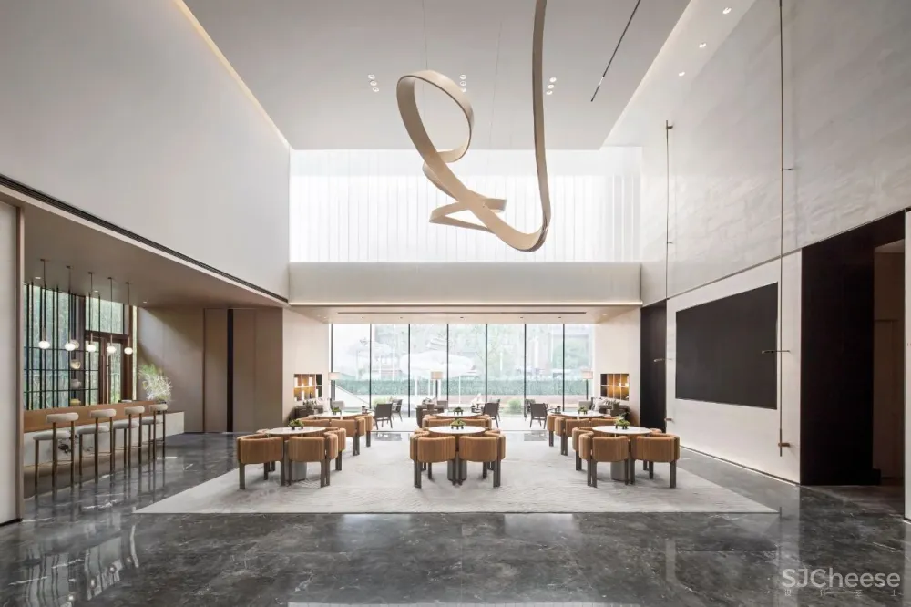 矩阵纵横×奥园 龙川玖著:隐于自然,与过去对话