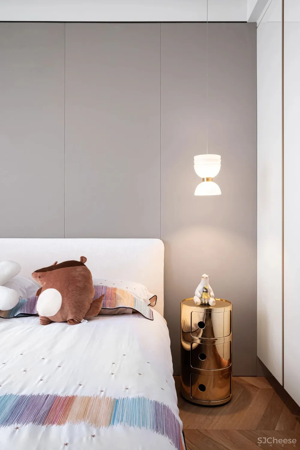 粉白色调 长虹玻璃，诠释家的优雅 SKH设计