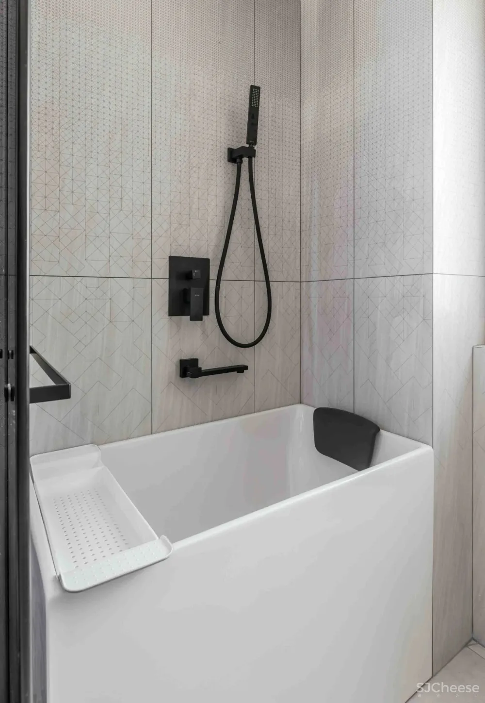 无主灯的极简调性，张弛有度的三代同堂之家｜禄本设计