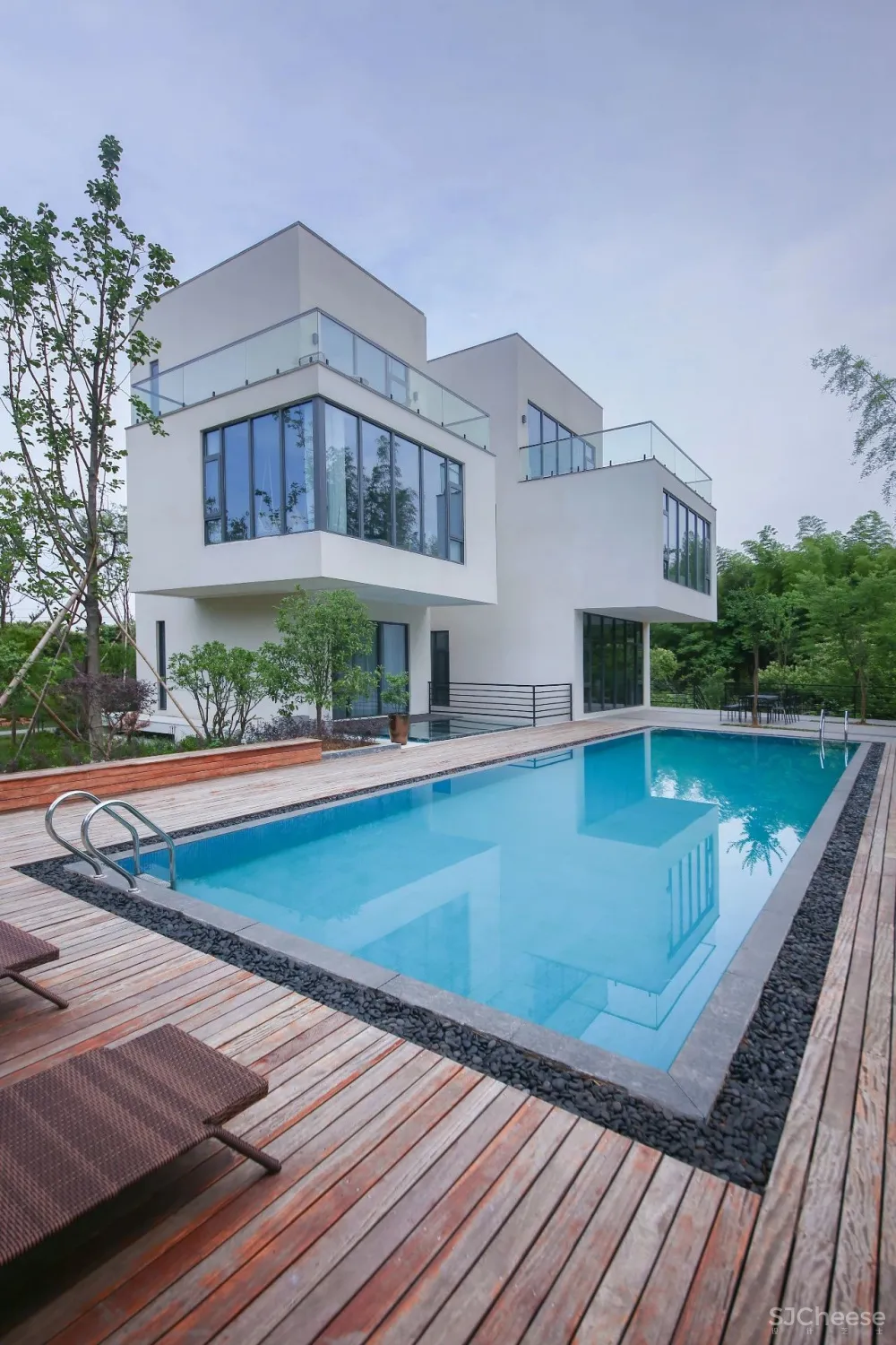 大山里的时尚民宿,越简约越时尚