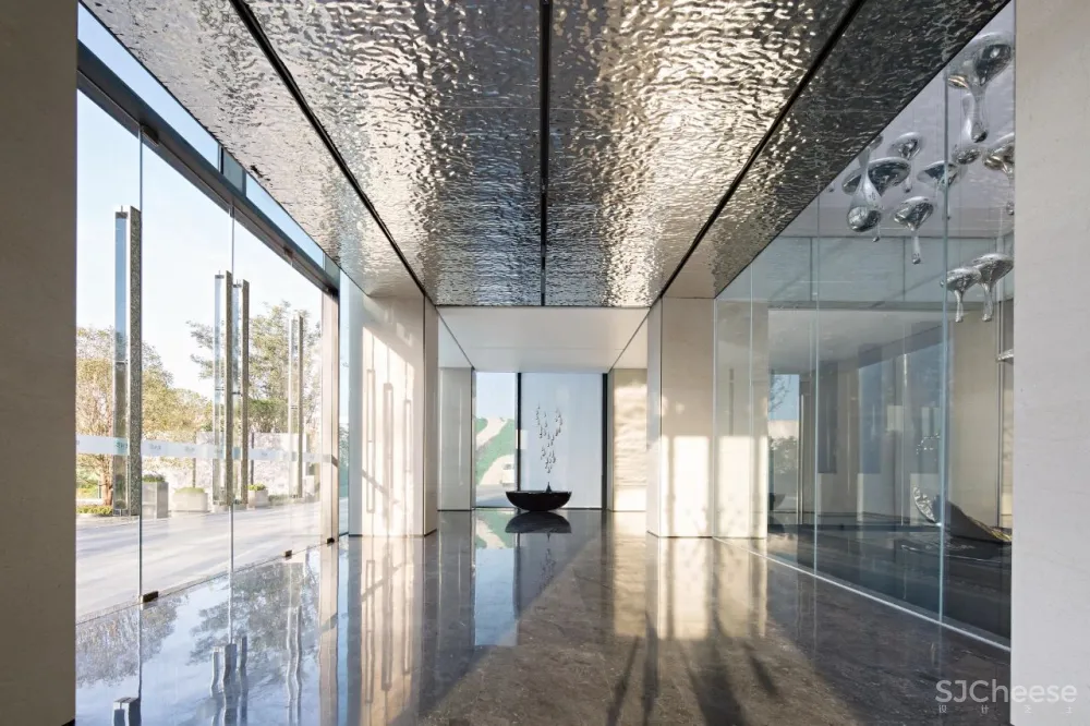 矩阵纵横：骨感清透，极致的极简美！