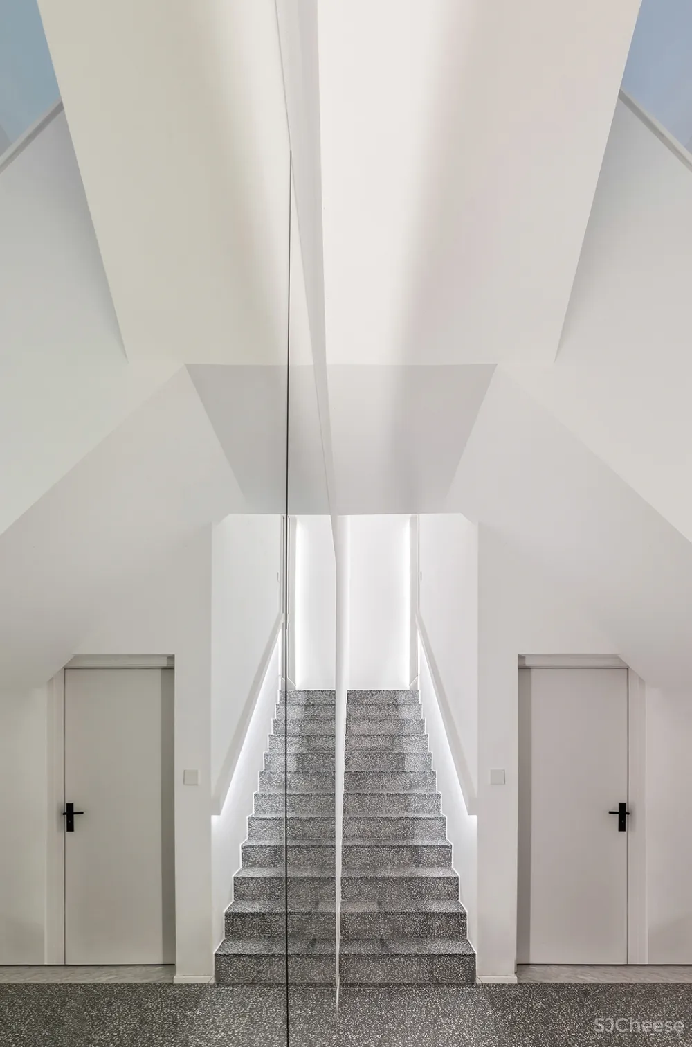 摄影师460㎡黑白极简大宅,越简单越高级!