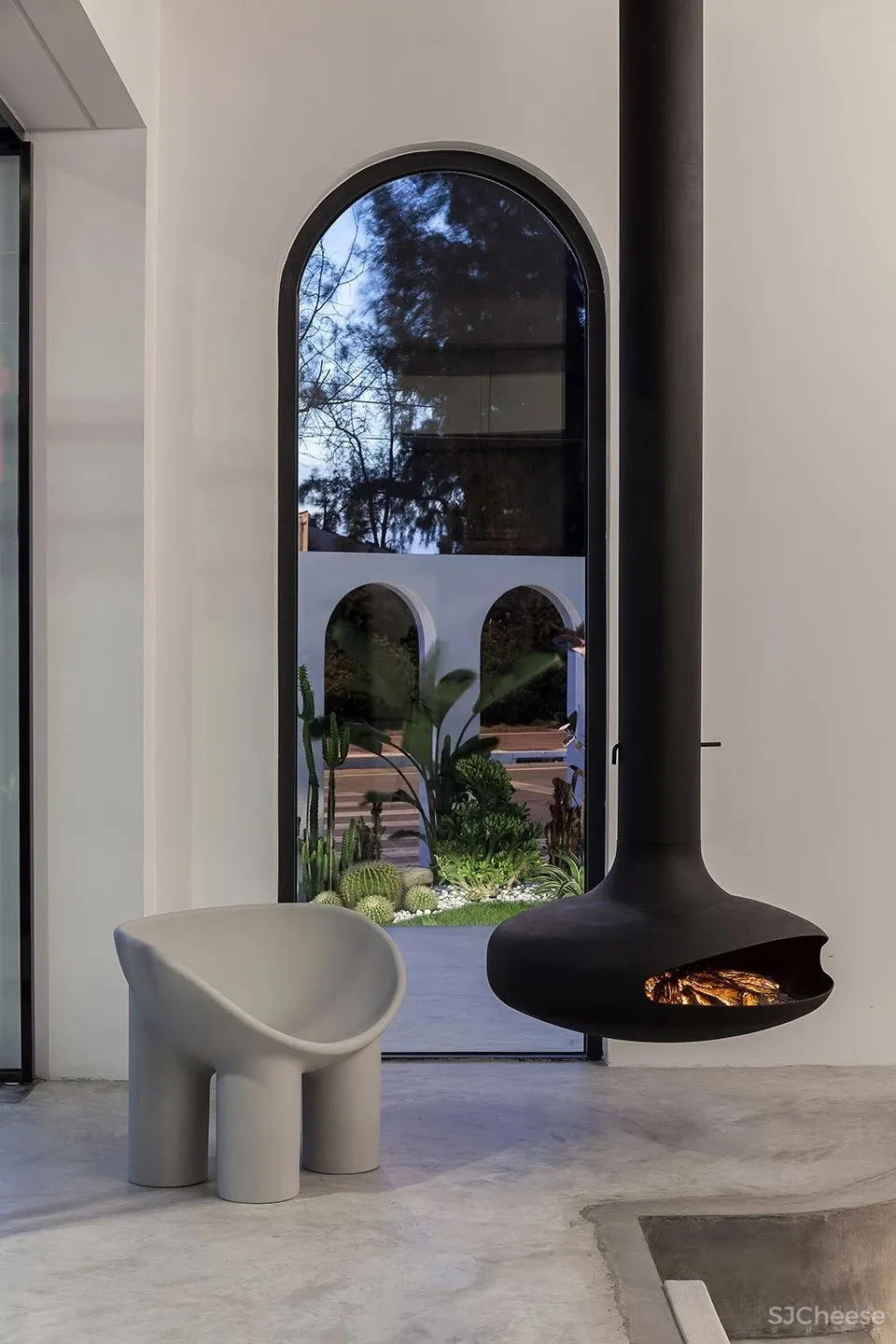 极简白 水泥灰 海边的一处素雅民宿