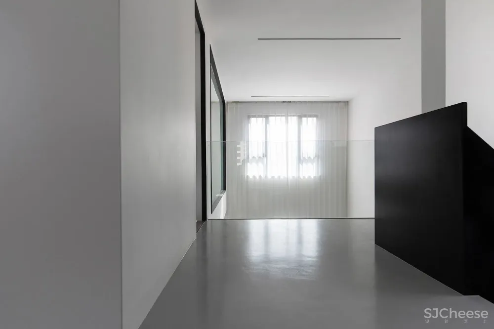 180㎡复式叠墅，打破边界拥有奢侈的生活尺度！