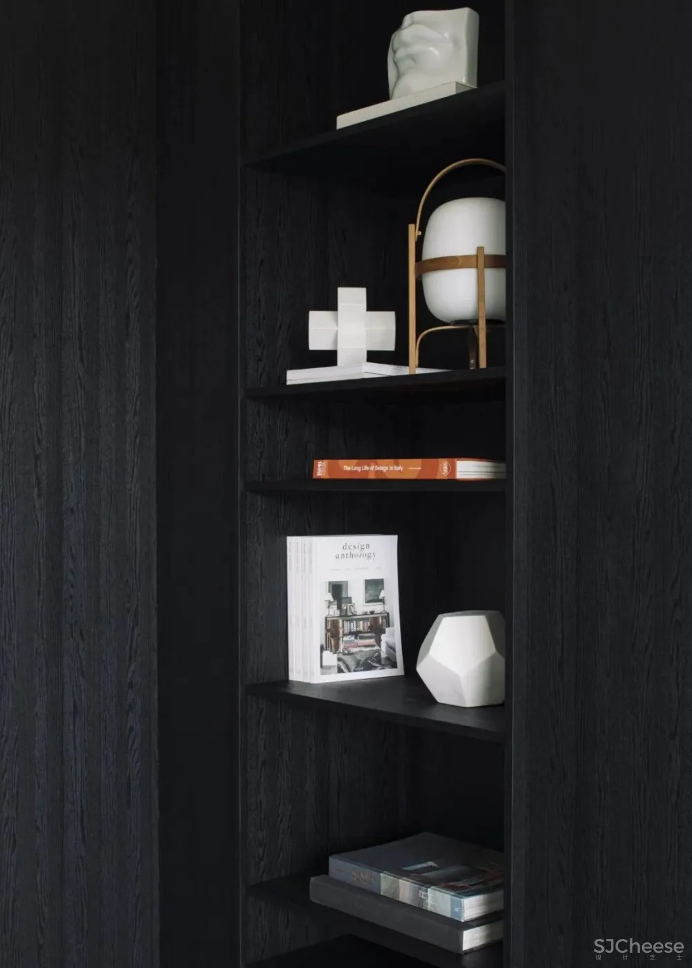 暗色调简约私宅，将时尚融入生活 Studio Periphery