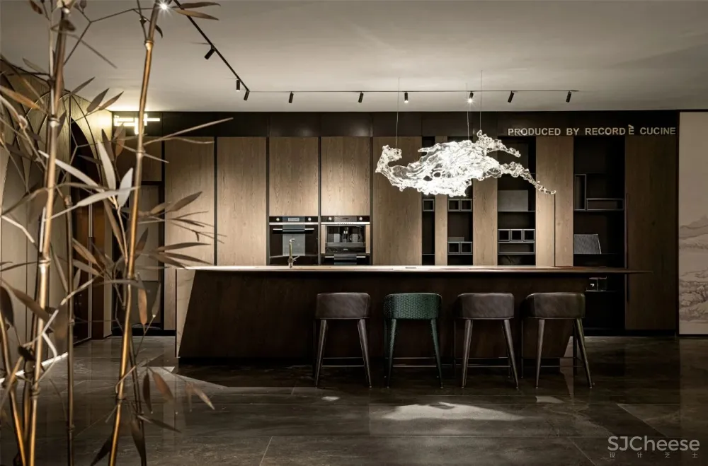 观沧海浩瀚，创诗境空间！