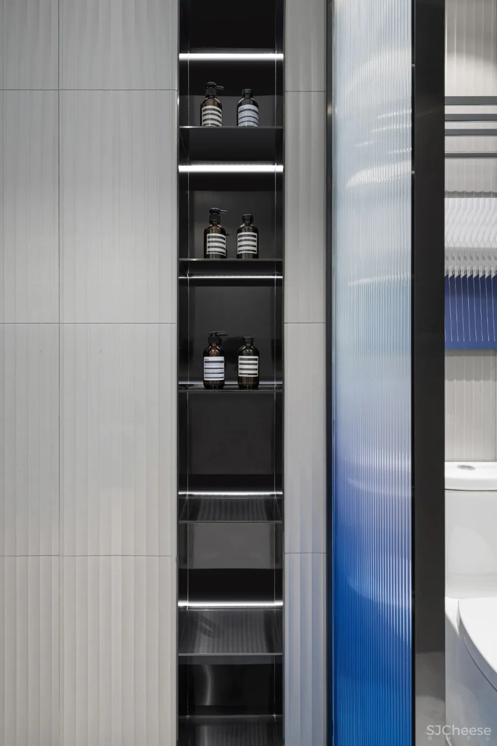 S.U.N x 旭辉,为不同维度的色彩寻找合适的位置