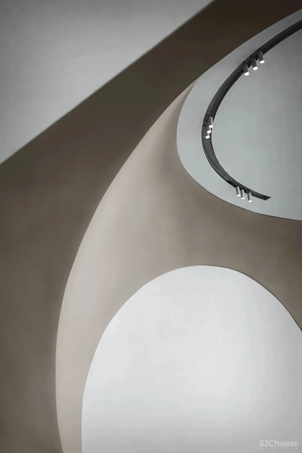 PONE普利策 万物几何,解构野性的诗意