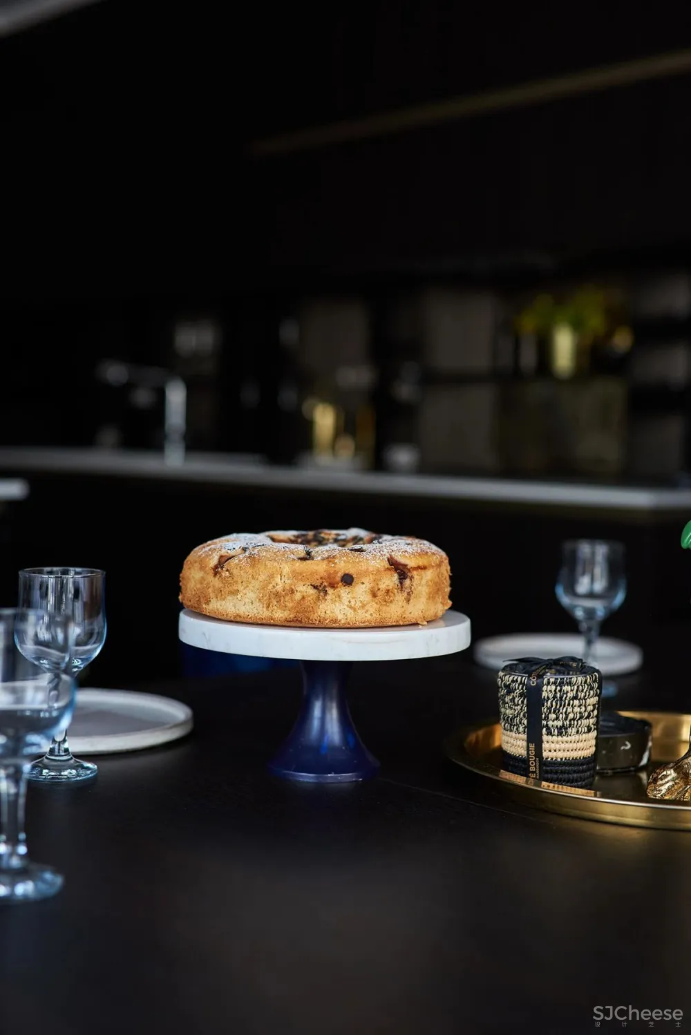 Andrea Szakos 顶层豪宅的色彩软装