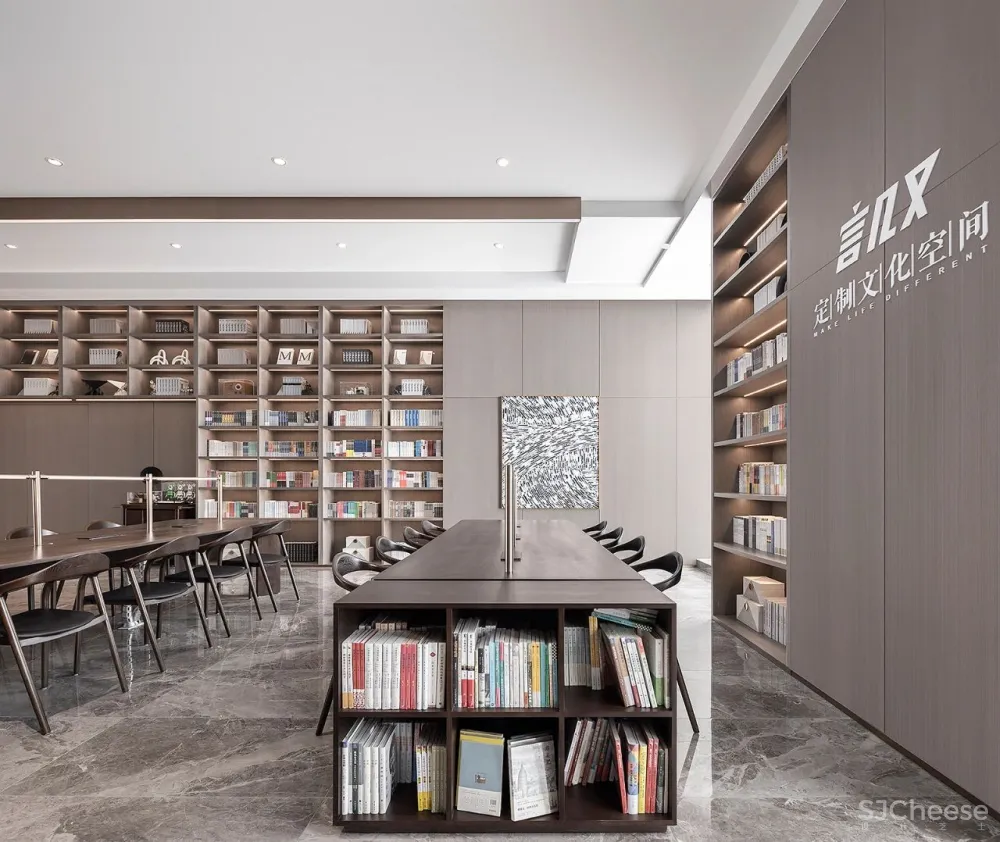 CLV-中海：时尚与温雅邂逅，打造城市里的时光书局！