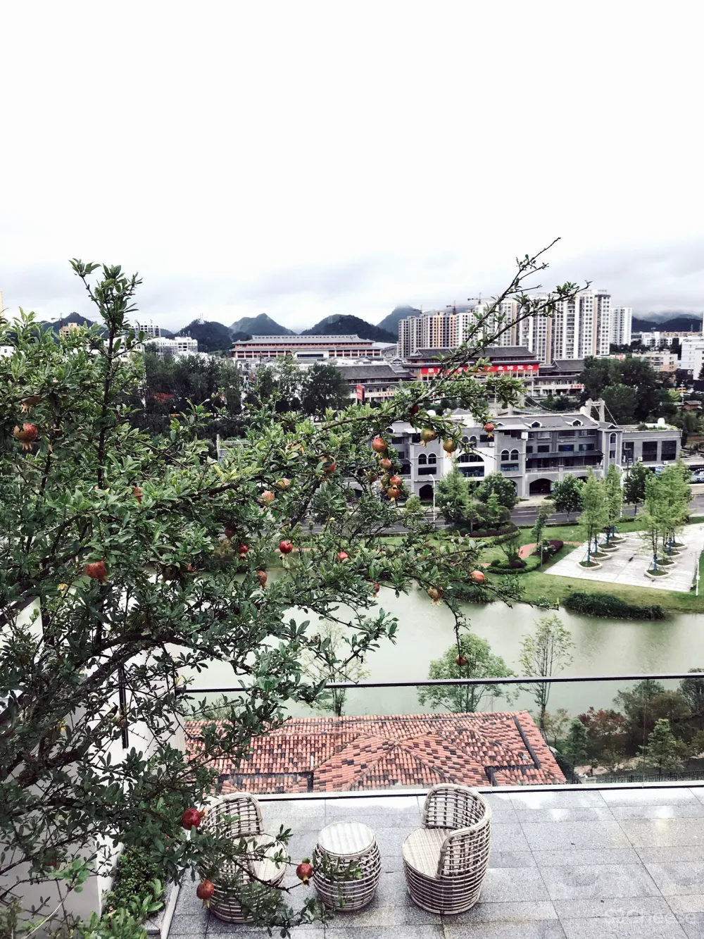 300㎡河畔大平层，现代生活的诗意栖居！