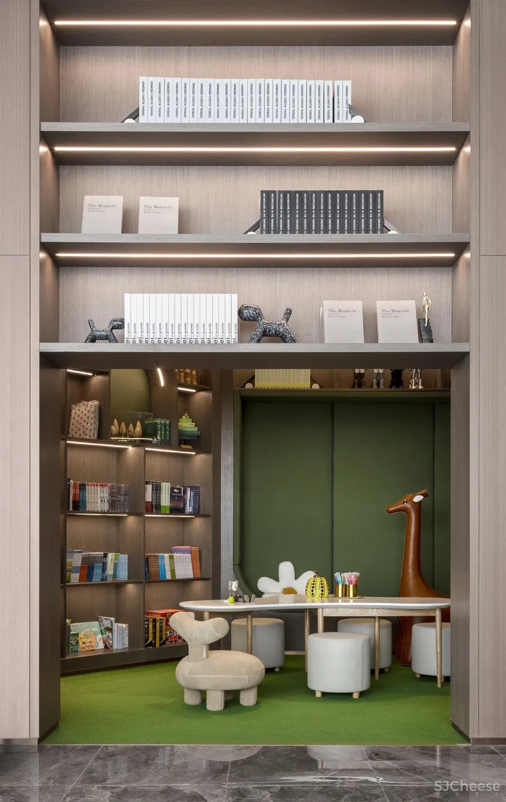 CLV-中海：时尚与温雅邂逅，打造城市里的时光书局！