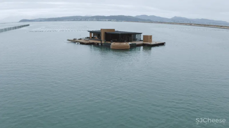 福建小哥租下一片海,造600㎡漂浮大平层:我随时可以与世隔绝