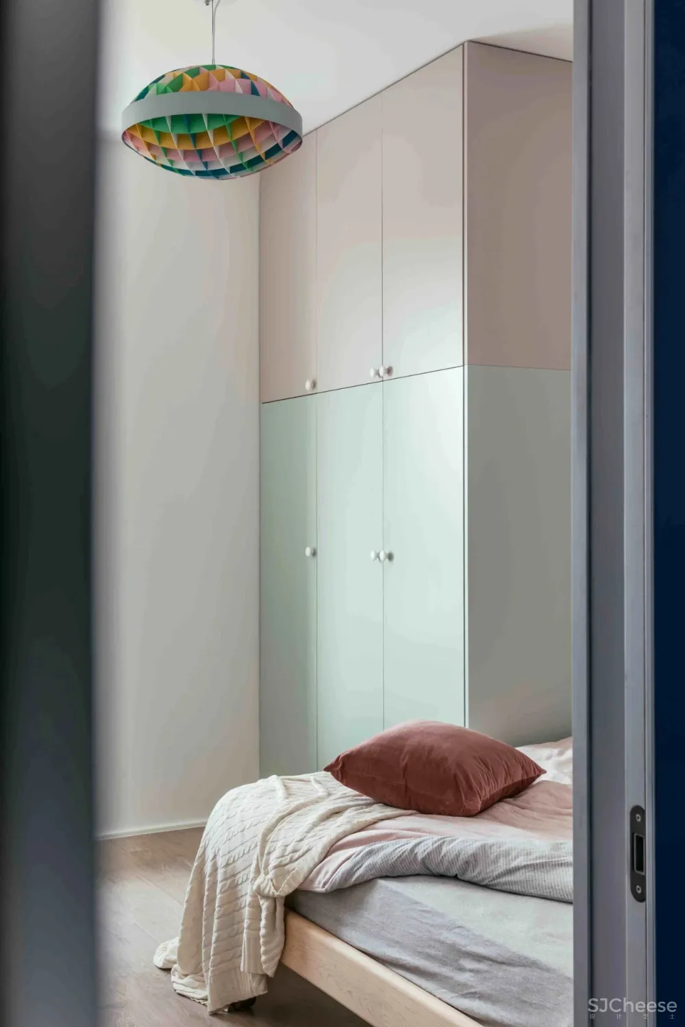 无主灯的极简调性，张弛有度的三代同堂之家｜禄本设计