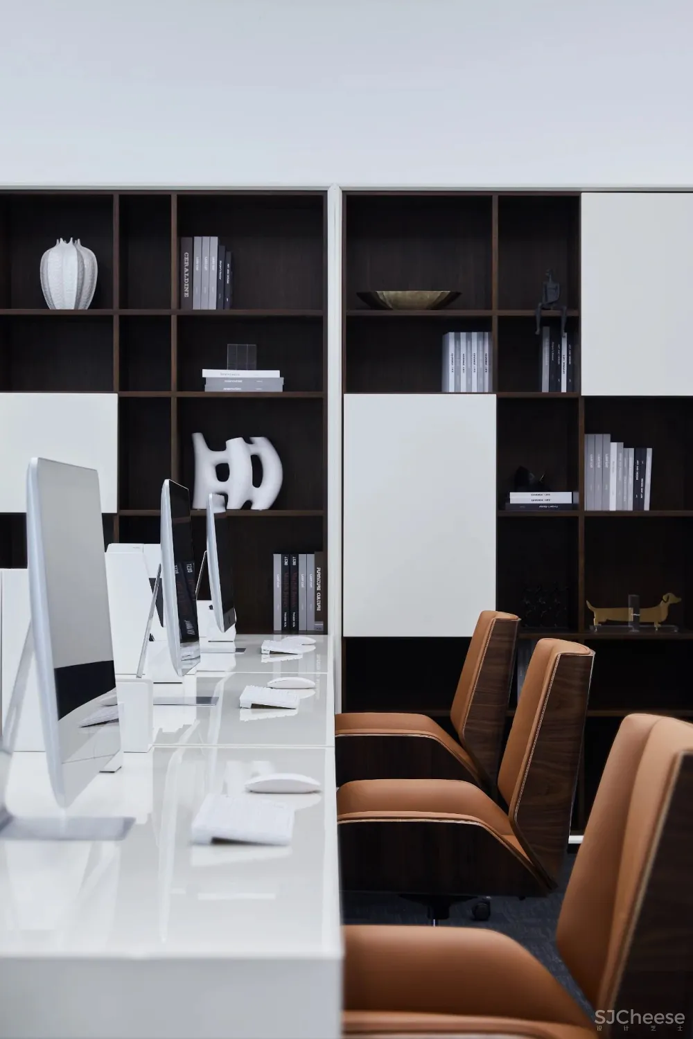 如墨设计|创意美学玩转空中Loft办公样板