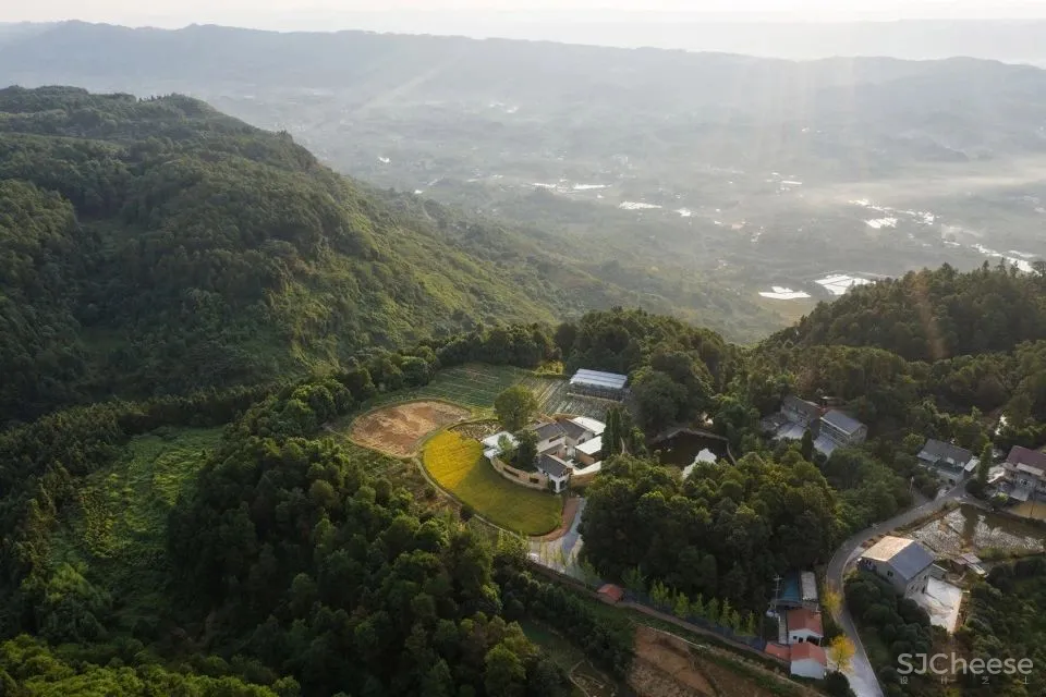 稻田里的农舍 自带烟火温度的家