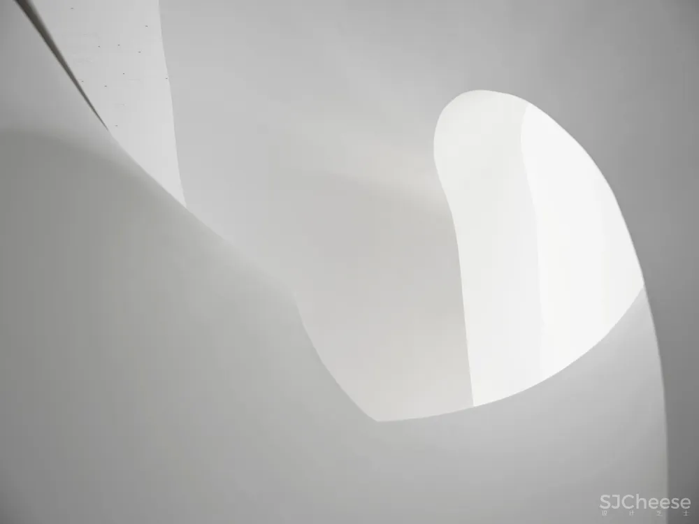 邂逅浪漫海岸，与这座售楼处一起乘风破浪丨斯库图拉