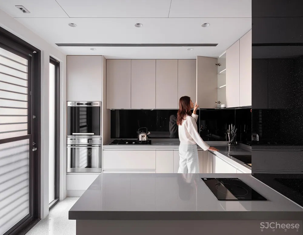 330㎡五层自建住宅，越极简，越高级！