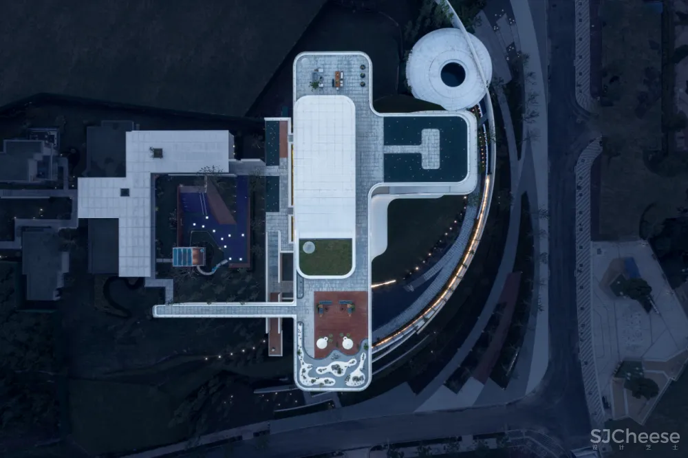 轶品·新作 尚壹扬 × 重庆阳光城·悦江山:天外飞来的洁净,恍如隔世