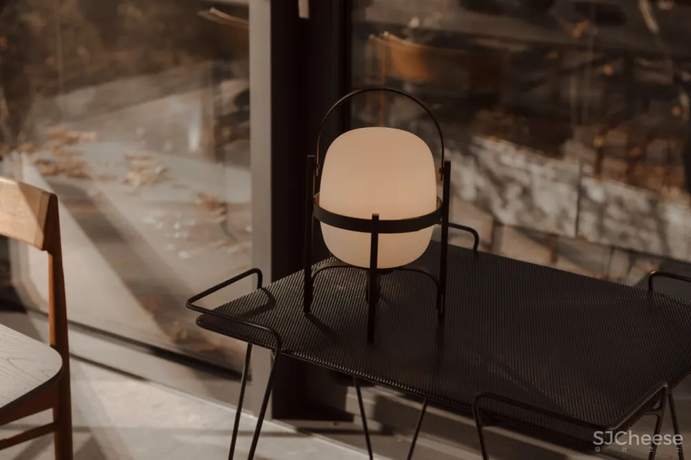 暖色系现代公寓,木饰面这样装个性又精致