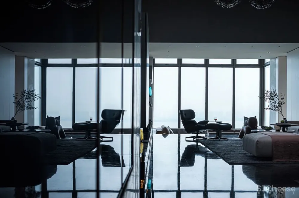 潘天云 600㎡ 奢华江景顶层复式,深邃于空,容纳万境!