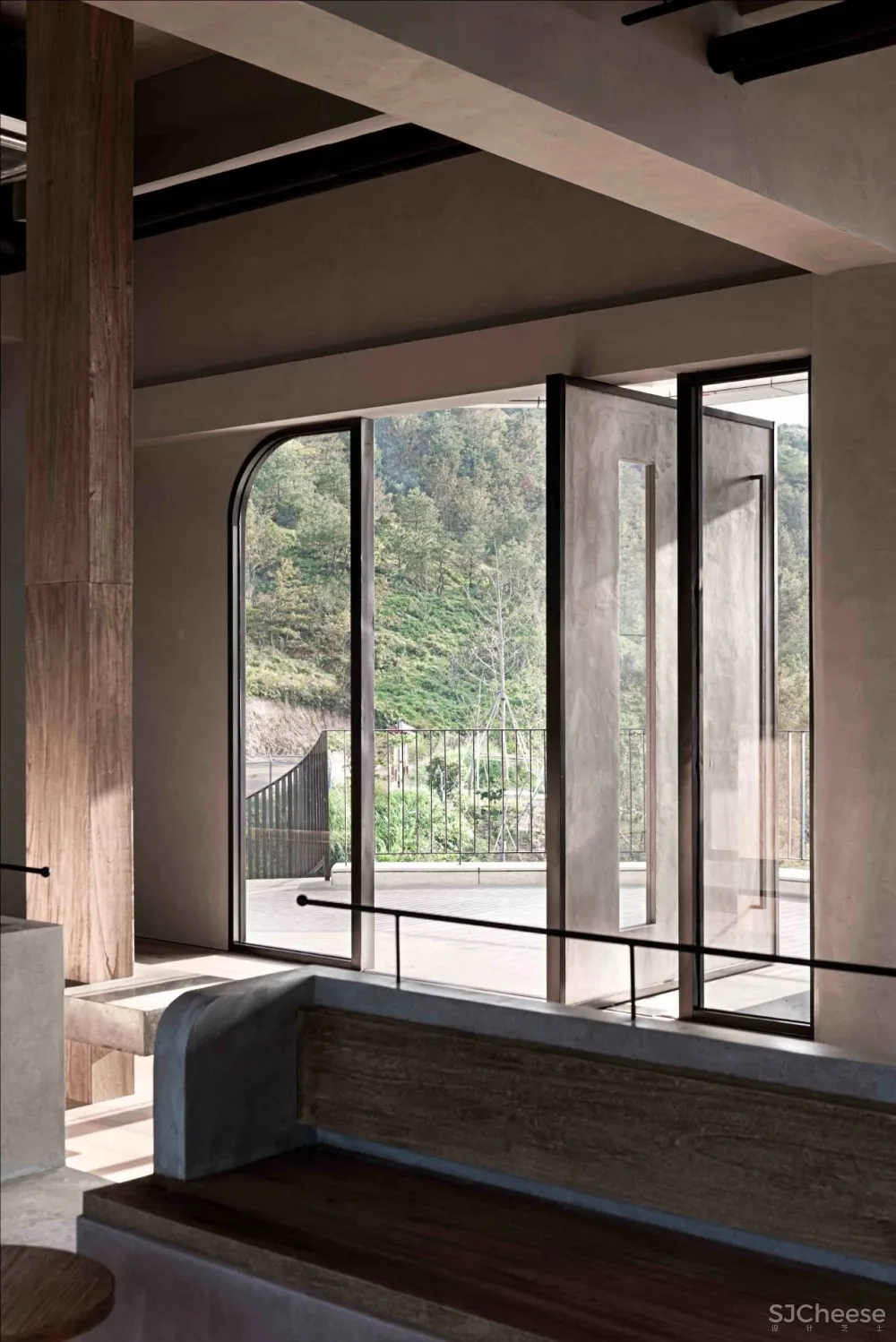 侘寂极简，融入自然的山顶咖啡馆丨慢珊瑚设计