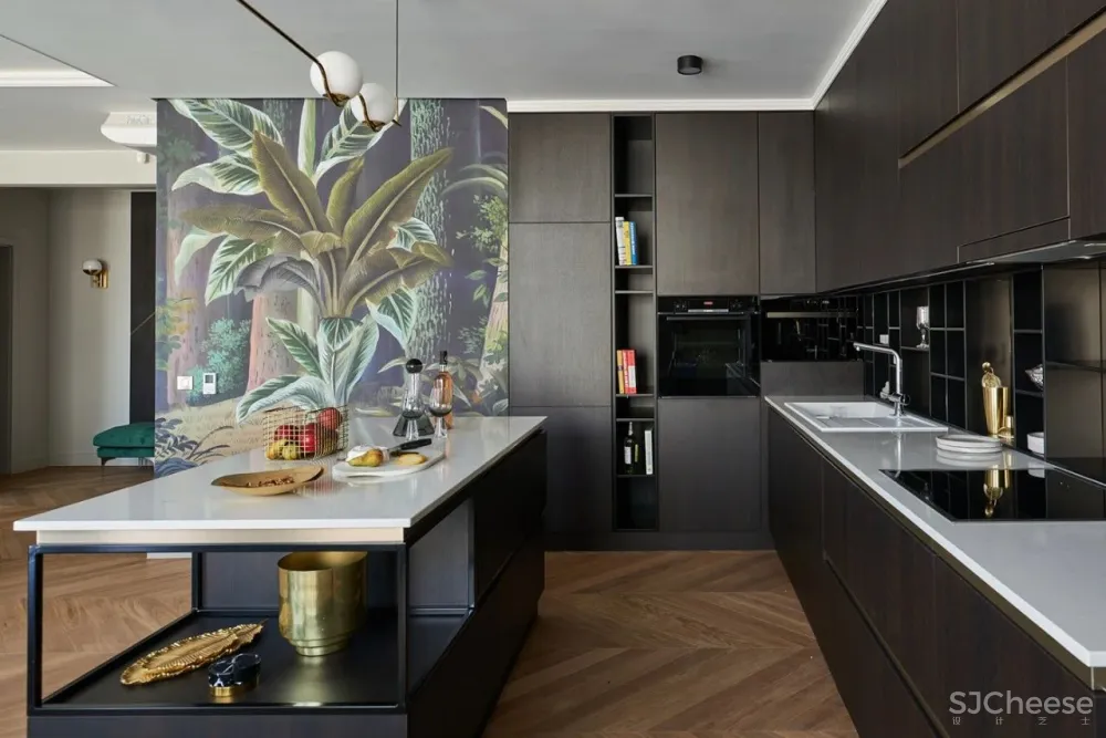 Andrea Szakos 顶层豪宅的色彩软装