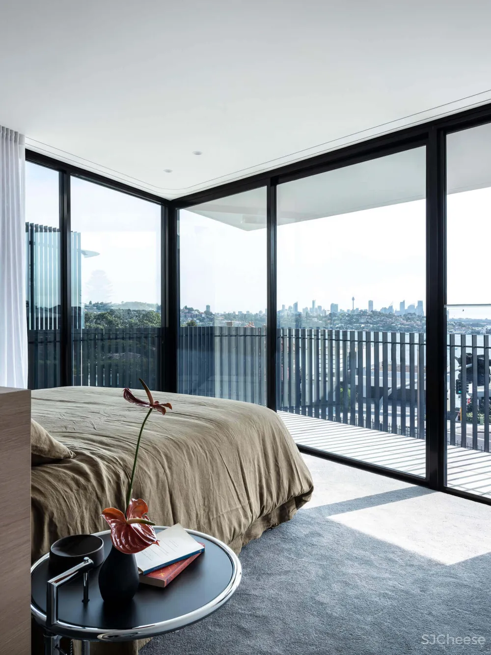 不落俗套的海景别墅,混凝土勾勒雕塑外观,太牛了!